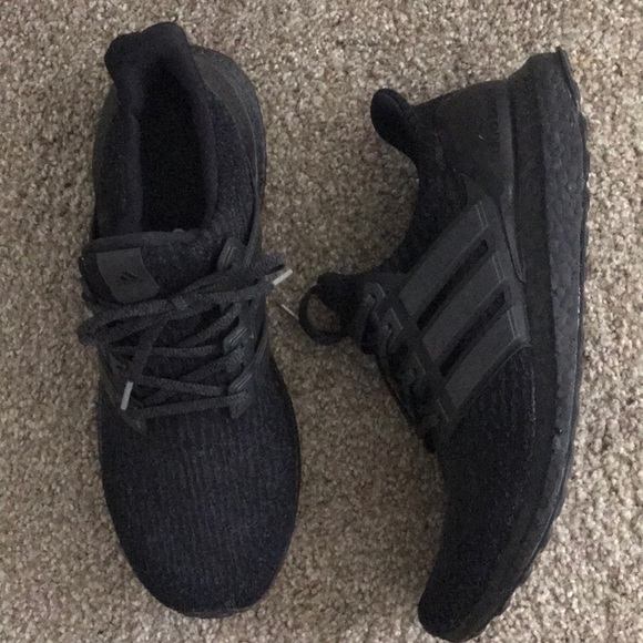Men's triple black adidas ultra boost size 11 Men's triple black adidas ultra boost size 11